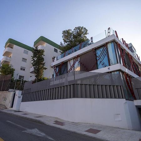Nogalera Quintessence Apartment With Private Parking By Namaste Elite ตอร์เรโมลิโนส ภายนอก รูปภาพ