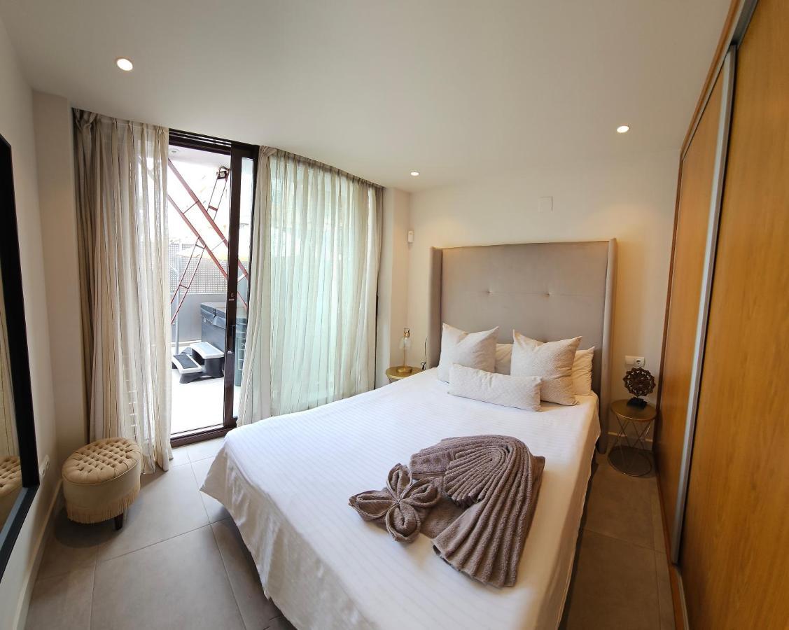 Nogalera Quintessence Apartment With Private Parking By Namaste Elite ตอร์เรโมลิโนส ภายนอก รูปภาพ