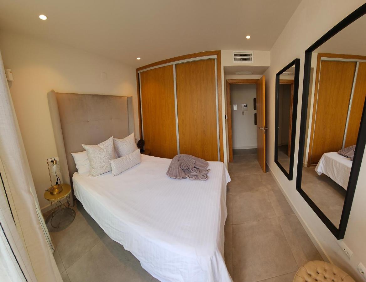Nogalera Quintessence Apartment With Private Parking By Namaste Elite ตอร์เรโมลิโนส ภายนอก รูปภาพ