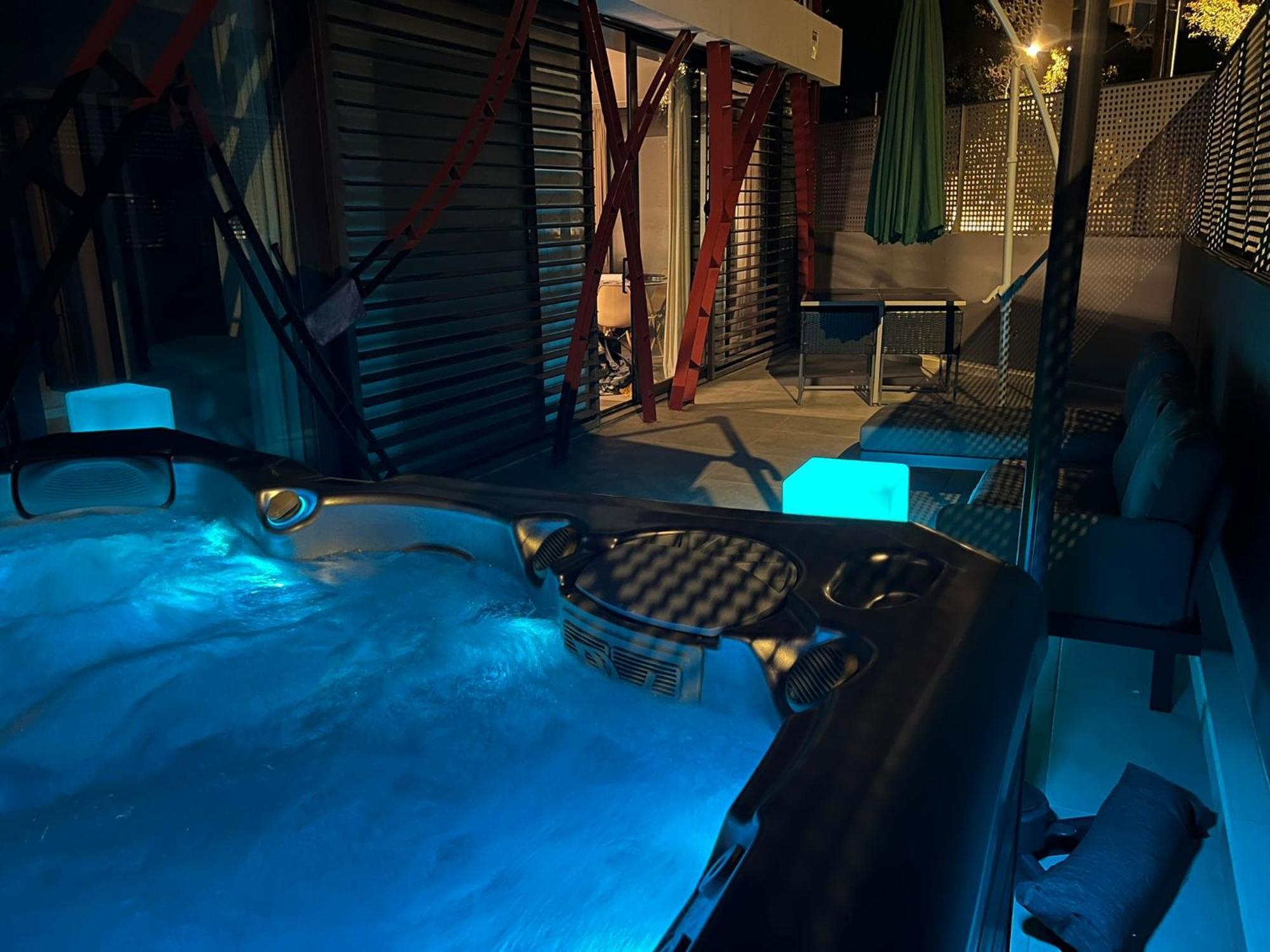 Nogalera Quintessence Apartment With Private Parking By Namaste Elite ตอร์เรโมลิโนส ภายนอก รูปภาพ